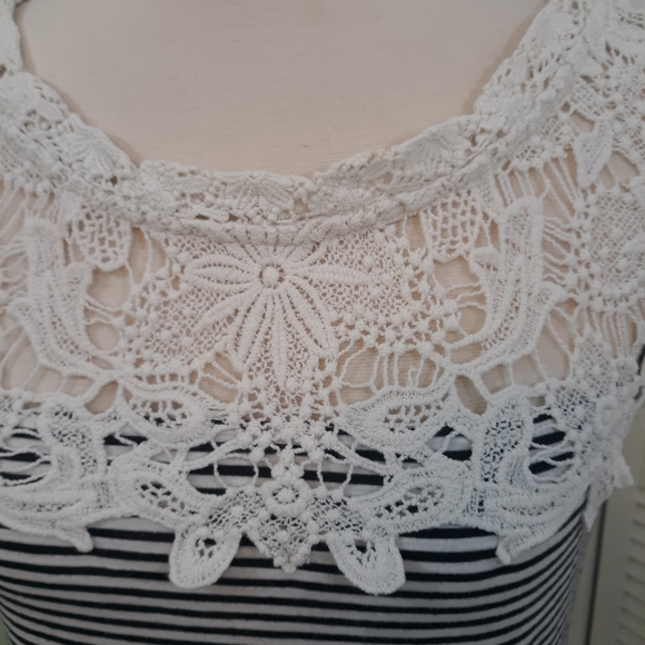 Anthro meadow rue crochet lace top blouse XS *5 - Picture 7 of 7